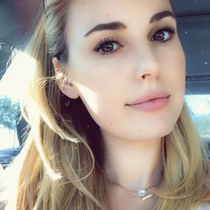 Meet your Posher, Savannah